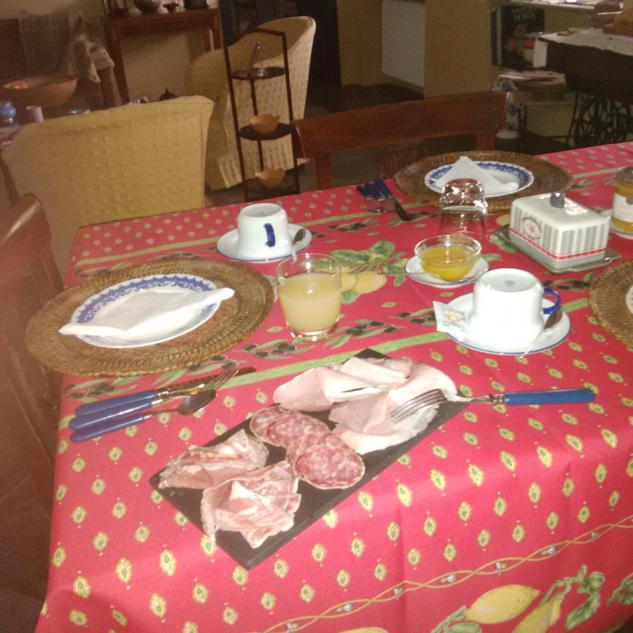 Sotto La Luna Bruna B&B Cocconato Εξωτερικό φωτογραφία
