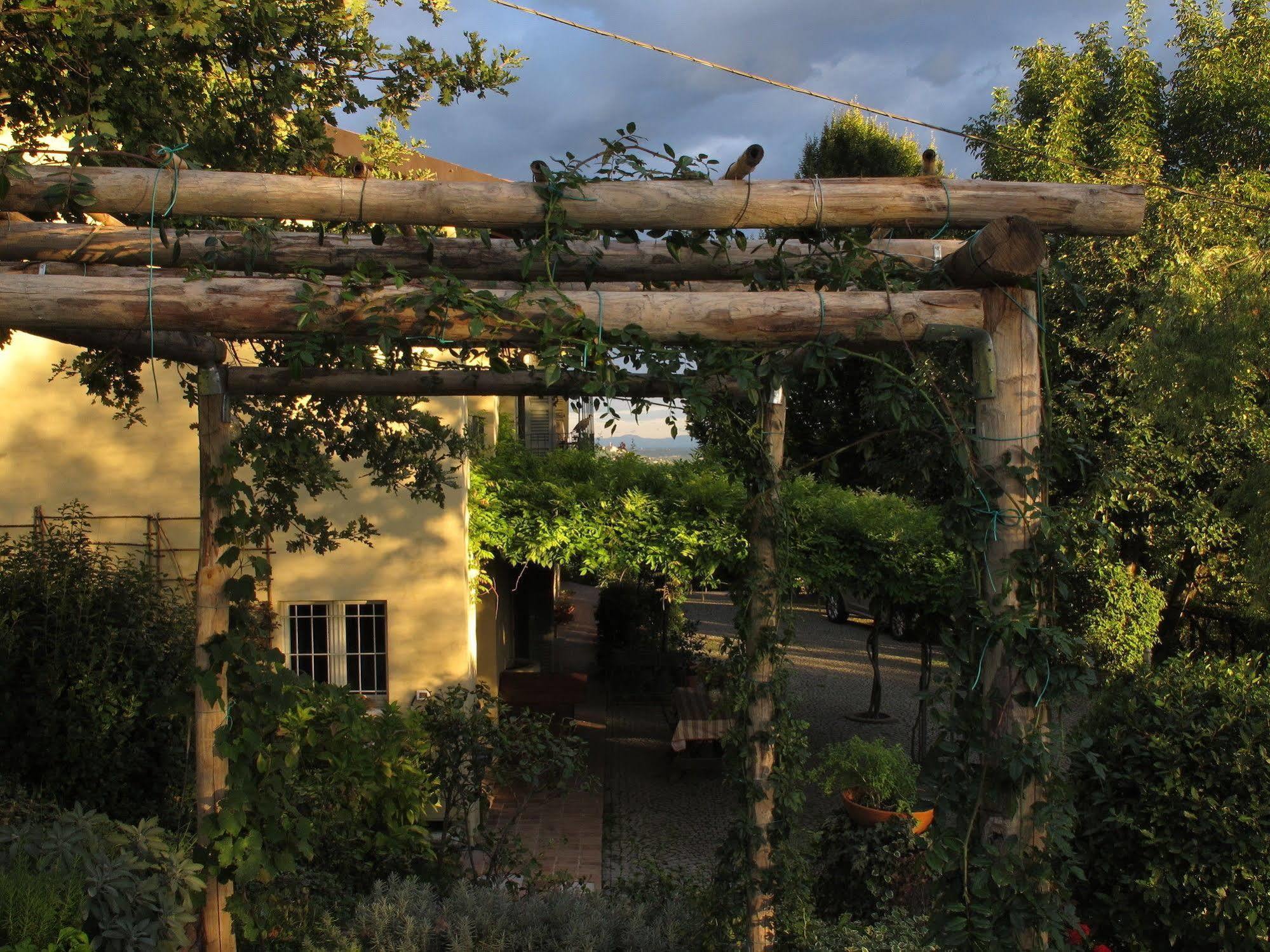 Sotto La Luna Bruna B&B Cocconato Εξωτερικό φωτογραφία